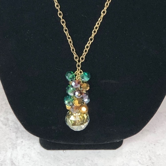 Beaded pendant on 24 inch chain. - Picture 3 of 9